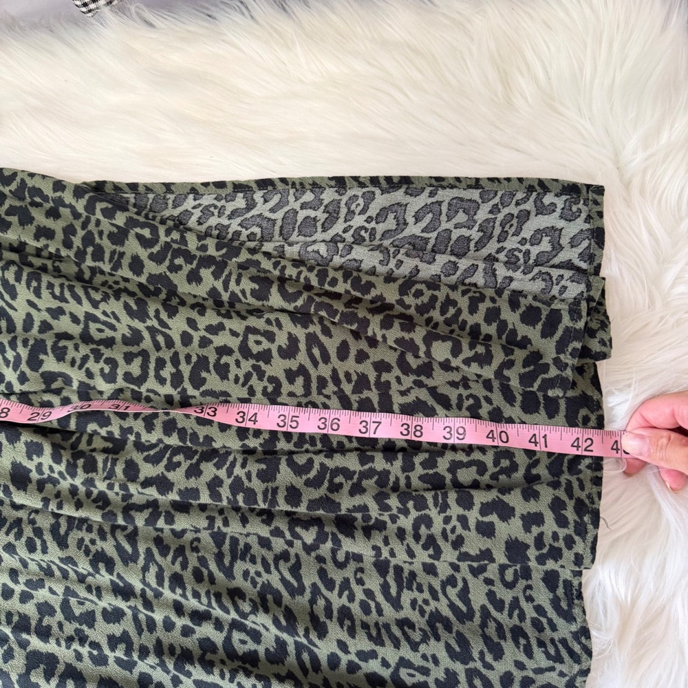 Hollister - Green Animal Print Midi Slip Skirt with Slit Size Medium Grunge Goth - Picture 11 of 11